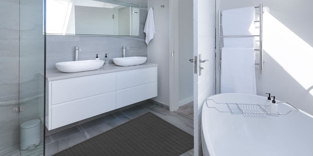 Bathroom carpet in a bathroom