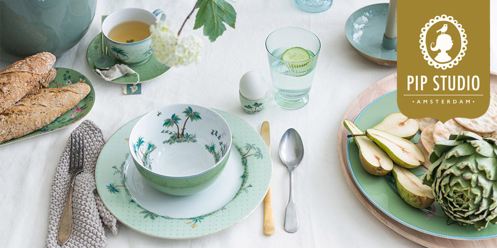 Tableware in the Jolie Green design by Pip Studio