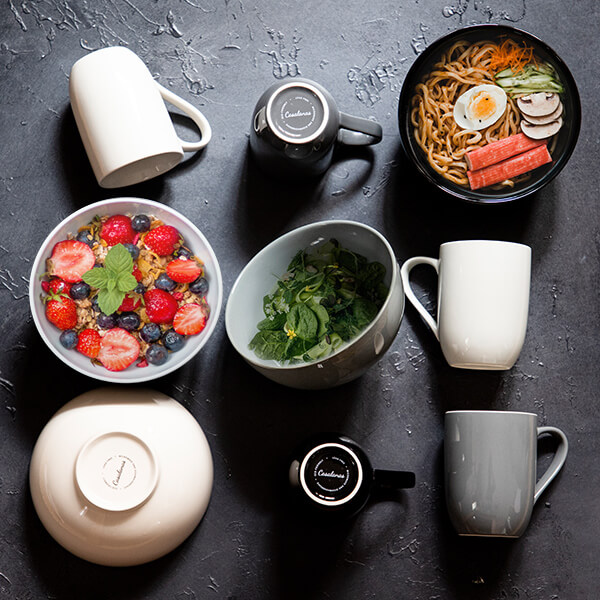 Modern porcelain tableware by Casalanas